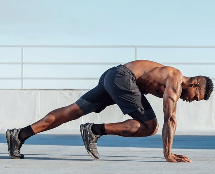 Athlete training in custom sportswear by True Fit, a sportswear manufacturer in Sialkot Pakistan